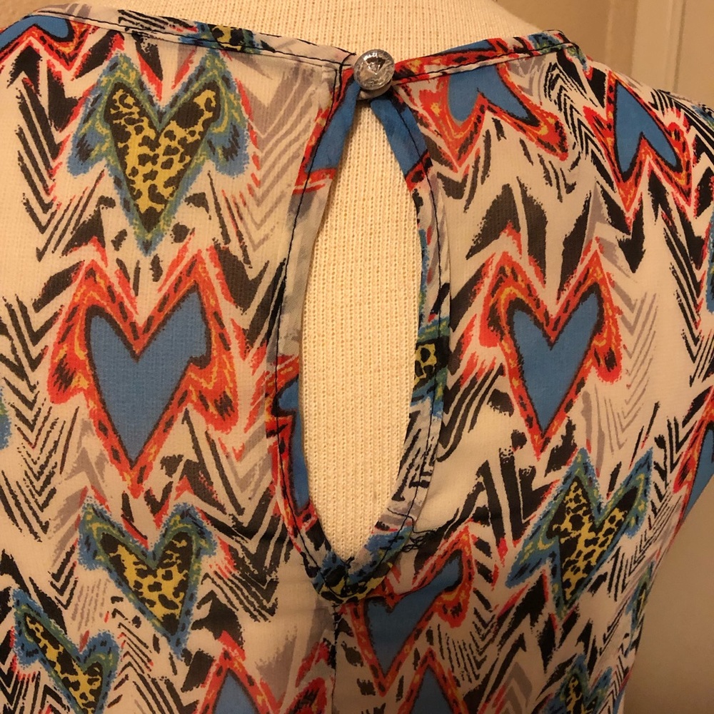 Multicolored Point Top. - Picture 4 of 4
